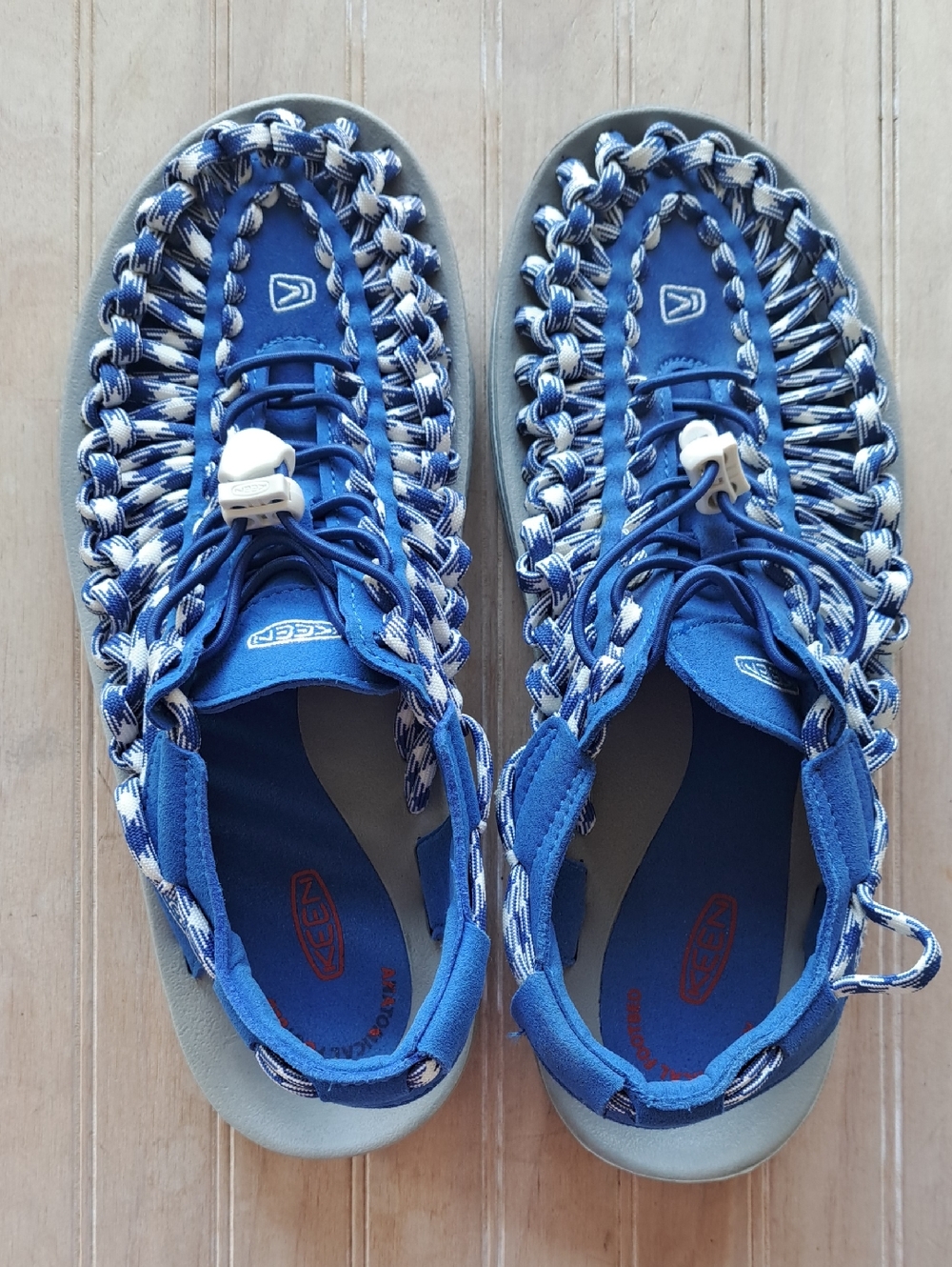 KEEN Uneek Blue White Braided Bungee Cord Outdoor Sport Sandals Shoes
